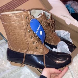 Jambu waterproof boots, perfect for rain. Brown and chocolate brown.